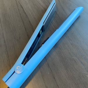 Sutra ceramic hair straightener/flat iron